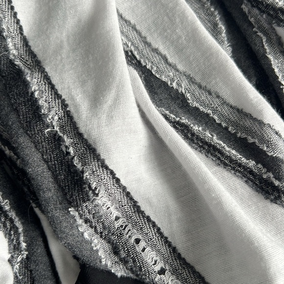 Vera Wang Handkerchief Hem Textured Tank - Picture 7 of 9